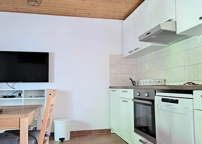 度假居 Kuca Za Odmor Tomina Sa Dva Apartmana Donje Selo na Šolti